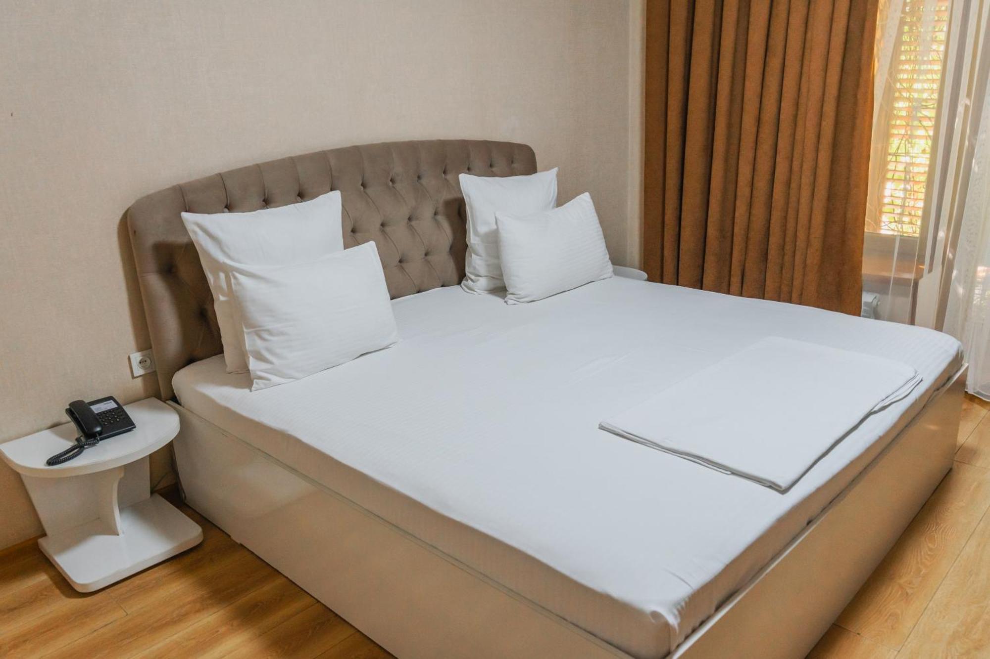 Altair Hotel Çimkent Dış mekan fotoğraf