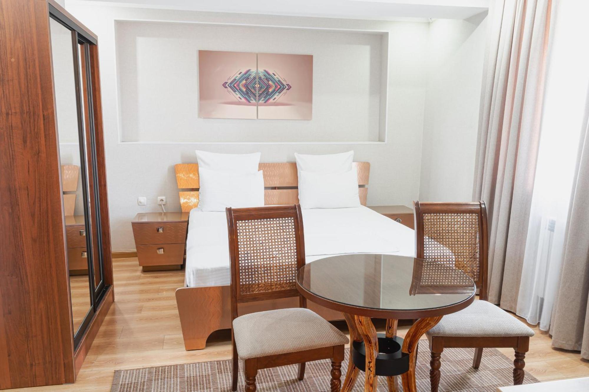 Altair Hotel Çimkent Dış mekan fotoğraf