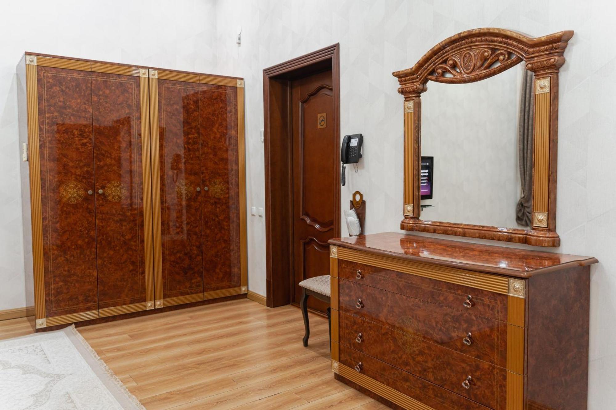 Altair Hotel Çimkent Dış mekan fotoğraf