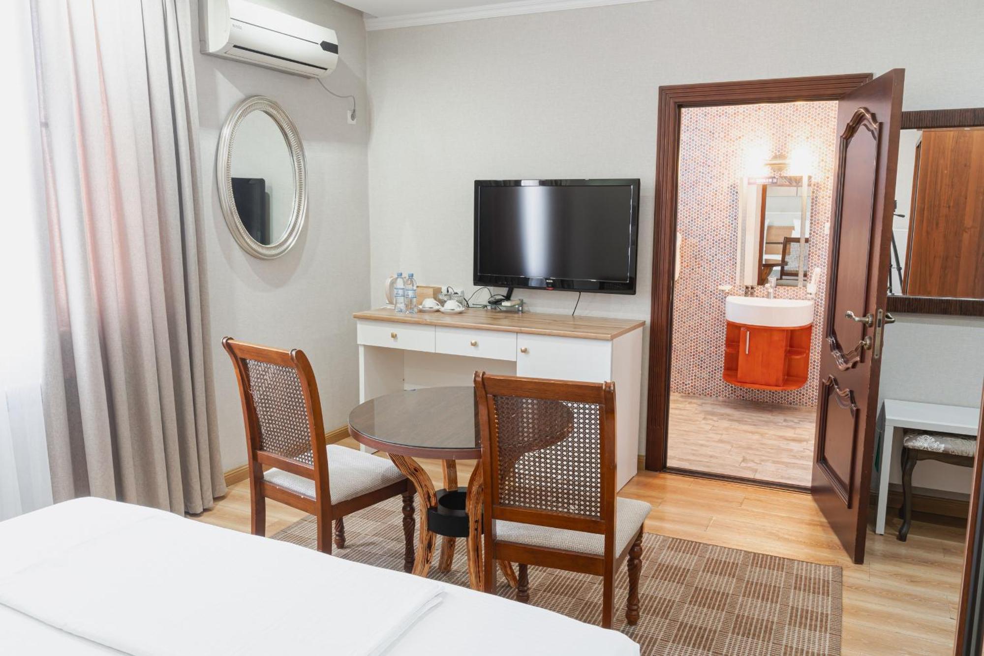 Altair Hotel Çimkent Dış mekan fotoğraf
