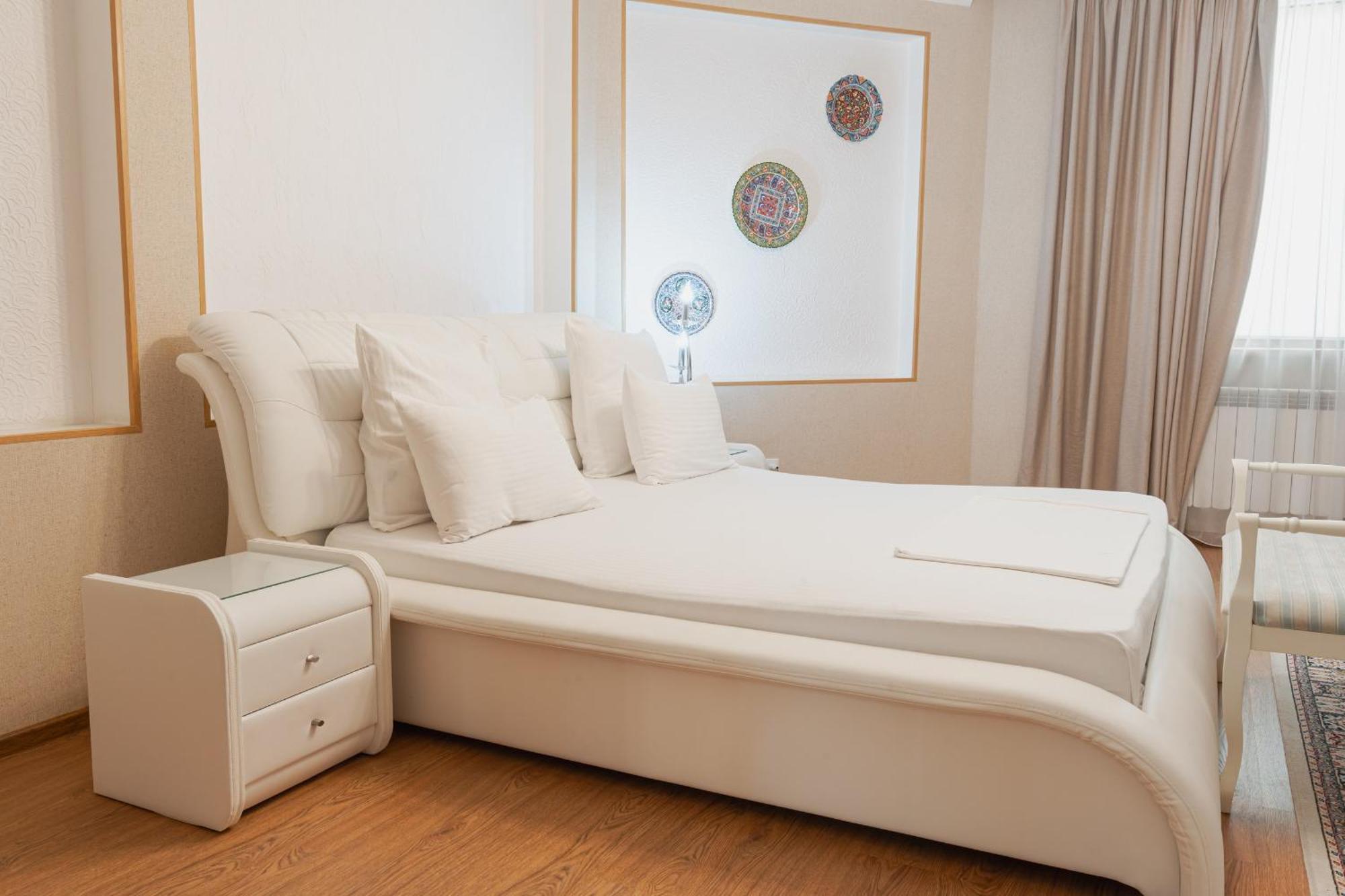 Altair Hotel Çimkent Dış mekan fotoğraf