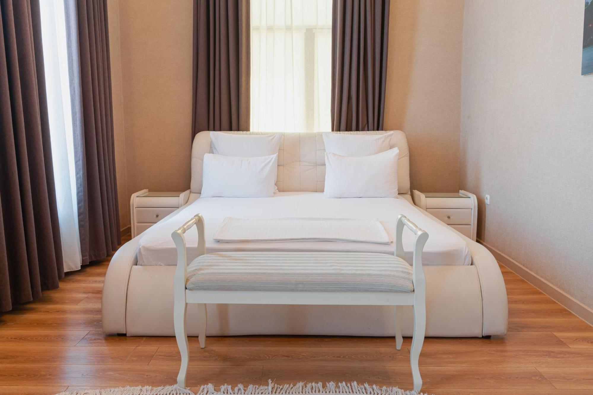 Altair Hotel Çimkent Dış mekan fotoğraf